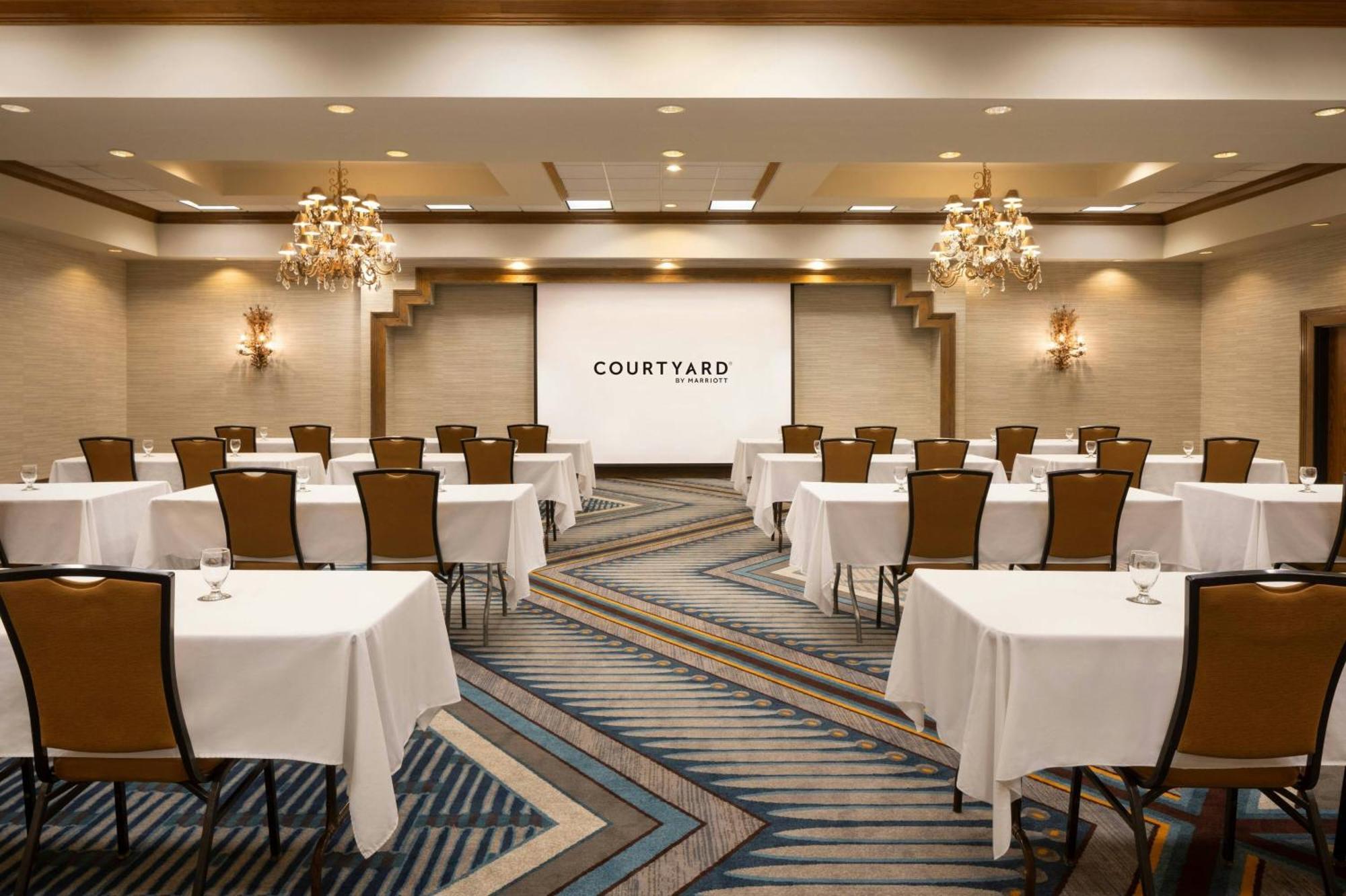 Courtyard Farmington Hotel Buitenkant foto
